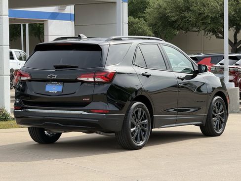 Used 2023 Chevrolet Equinox RS image 4