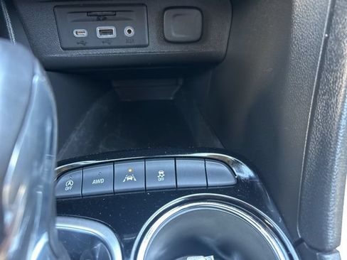 Used 2022 Buick Encore GX Select w/ Advanced Technology Package AWD/4WD image 30