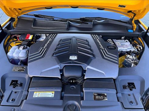 Used 2022 Lamborghini Urus AWD/4WD image 30