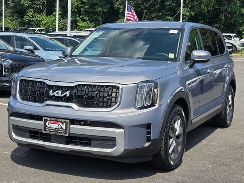 Used 2023 Kia Telluride LX AWD/4WD image 7