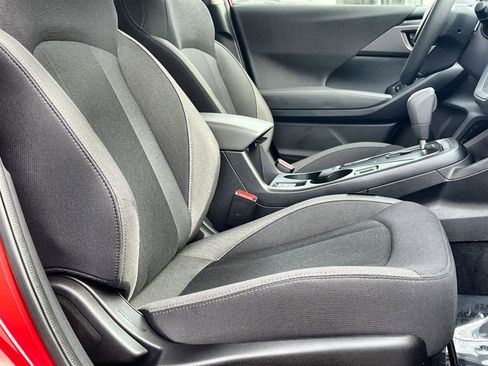 Certified 2025 Subaru Impreza 2.0i image 16