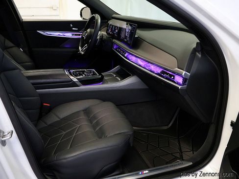 Certified 2023 BMW 760i xDrive image 39