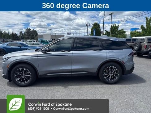 Used 2025 Lincoln Nautilus Premier w/ Equipment Group 102A AWD/4WD image 2