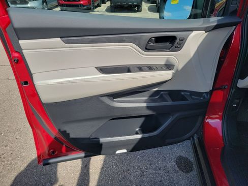 Used 2026 Honda Odyssey EX-L image 13
