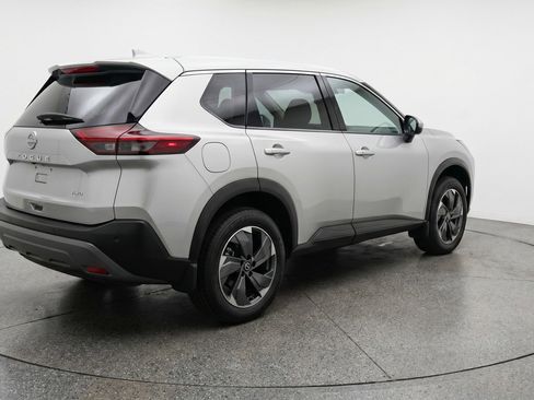 Used 2025 Nissan Rogue SV FWD image 7