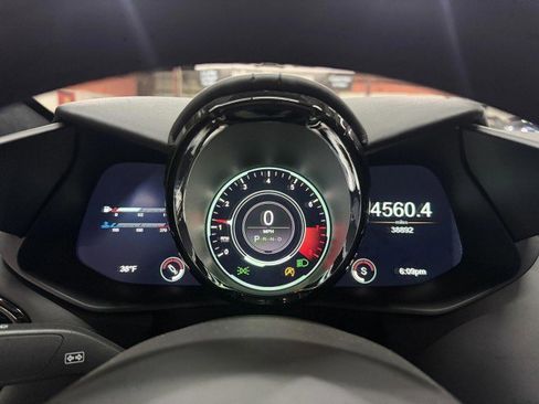 Used 2019 Aston Martin V8 Vantage Coupe image 11