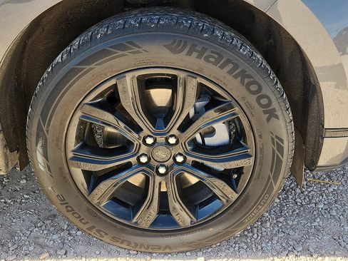 Used 2024 Ford Edge SE w/ Black Appearance Package image 7