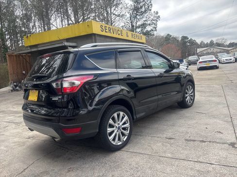 Used 2017 Ford Escape Titanium image 5