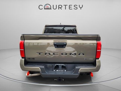 Certified 2025 Toyota Tacoma TRD Off-Road image 4