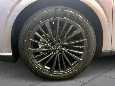 New 2026 Lexus RX 450h Premium image 11