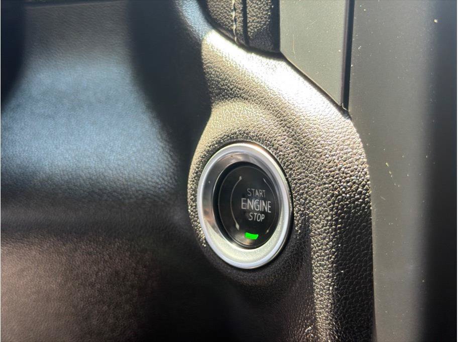 Used 2021 Chevrolet Silverado 1500 LT w/ Bed Protection Package RWD image 18