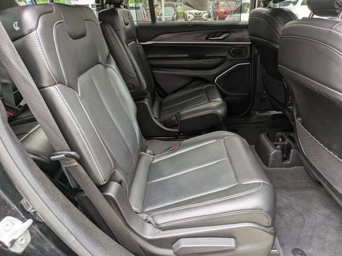 Used 2022 Jeep Grand Cherokee L Limited w/ Luxury Tech Group II AWD/4WD image 28
