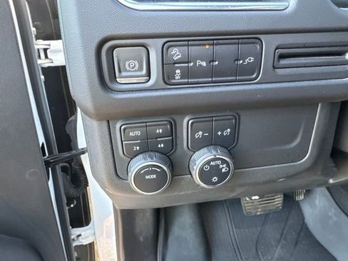 Used 2021 Chevrolet Tahoe Z71 AWD/4WD image 17