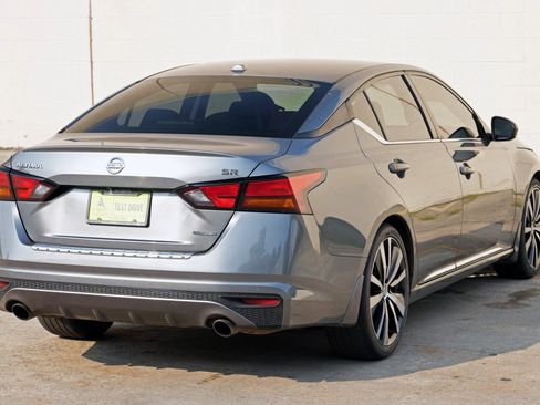 Used 2022 Nissan Altima 2.0 SR FWD image 45