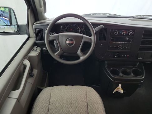 Certified 2025 GMC Savana 2500 LT w/ LT Preferred Equipment Group RWD image 10