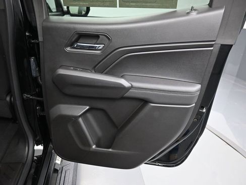 Used 2023 GMC Canyon Elevation image 32