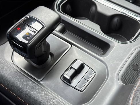 Used 2023 GMC Sierra 1500 AT4 w/ Technology Package image 25