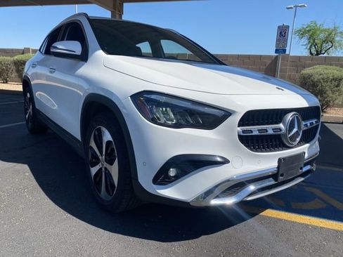 Used 2025 Mercedes-Benz GLA 250 image 4