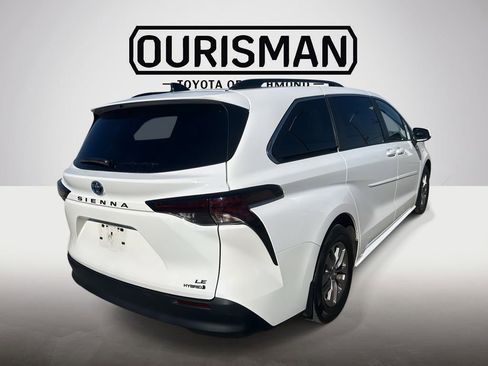 Certified 2023 Toyota Sienna LE image 7