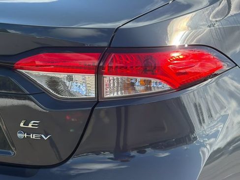 Certified 2025 Toyota Corolla LE FWD image 28