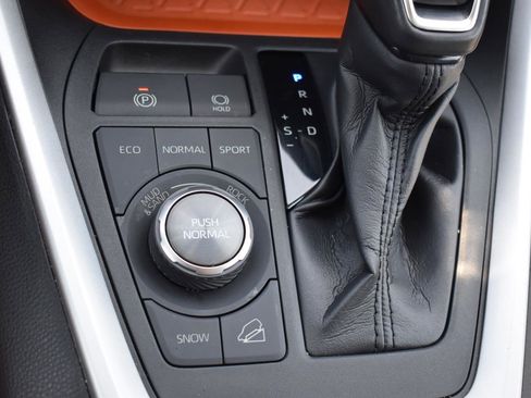 Used 2019 Toyota RAV4 Adventure AWD/4WD image 10