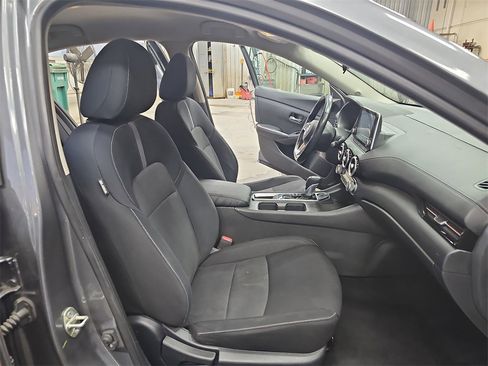 Used 2020 Nissan Sentra SV image 10