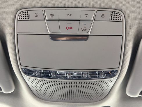 Used 2021 Mercedes-Benz GLC 300 w/ Premium Package image 34