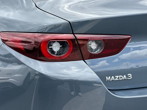 Used 2023 MAZDA MAZDA3 s FWD image 25