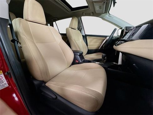 Used 2015 Toyota RAV4 XLE image 30