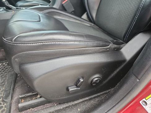 Used 2019 Jeep Cherokee Latitude Plus w/ Cold Weather Group image 14