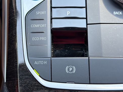 Used 2024 BMW i4 eDrive35 w/ Premium Package RWD image 8