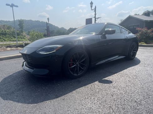 New 2024 Nissan Z Performance w/ Floor Mat Package image 8
