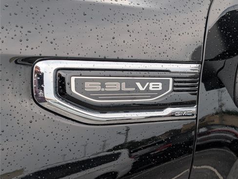 Used 2025 GMC Sierra 1500 SLT RWD image 10