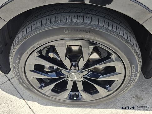 Certified 2023 Kia Sorento SX FWD image 10