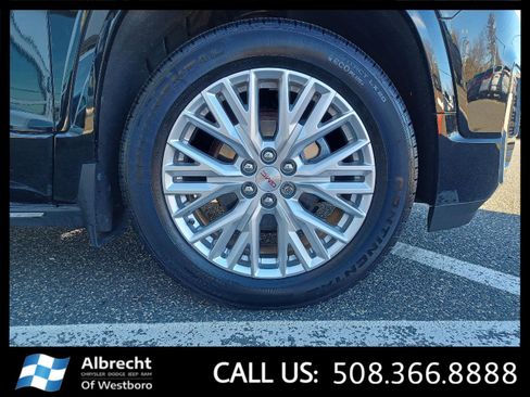 Used 2020 GMC Acadia Denali w/ Denali Ultimate Package image 38