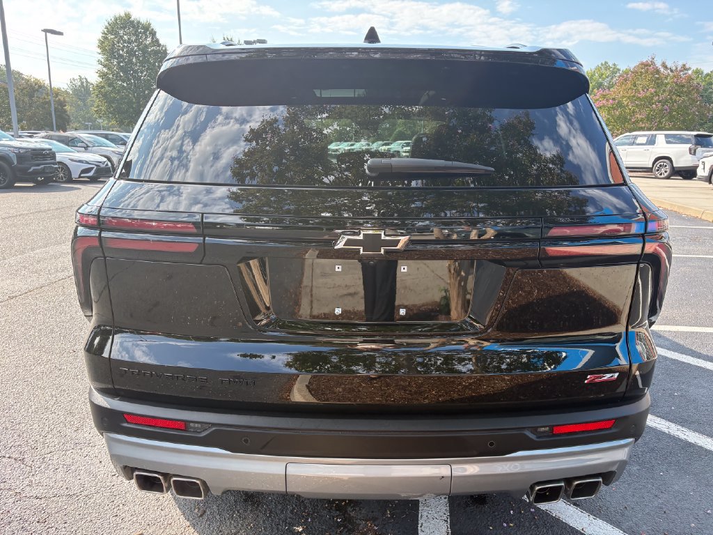 Used 2025 Chevrolet Traverse Z71 w/ Driver Confidence Package AWD/4WD image 15
