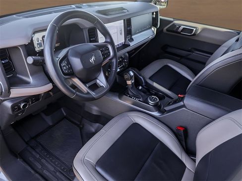 Used 2024 Ford Bronco Wildtrak image 10