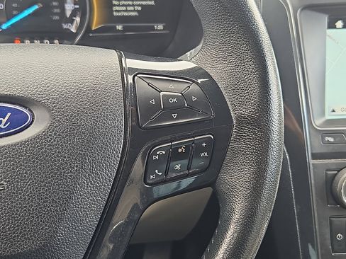 Used 2018 Ford Explorer XLT w/ Equipment Group 202A image 25