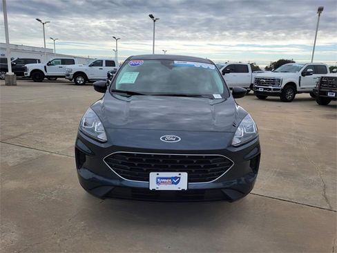 Used 2022 Ford Escape SE w/ SE Sport Appearance Package image 19