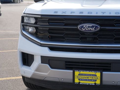 Used 2025 Ford Expedition Max Platinum AWD/4WD image 9