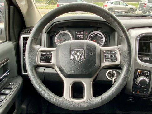 Used 2023 RAM 1500 Classic SLT AWD/4WD image 38