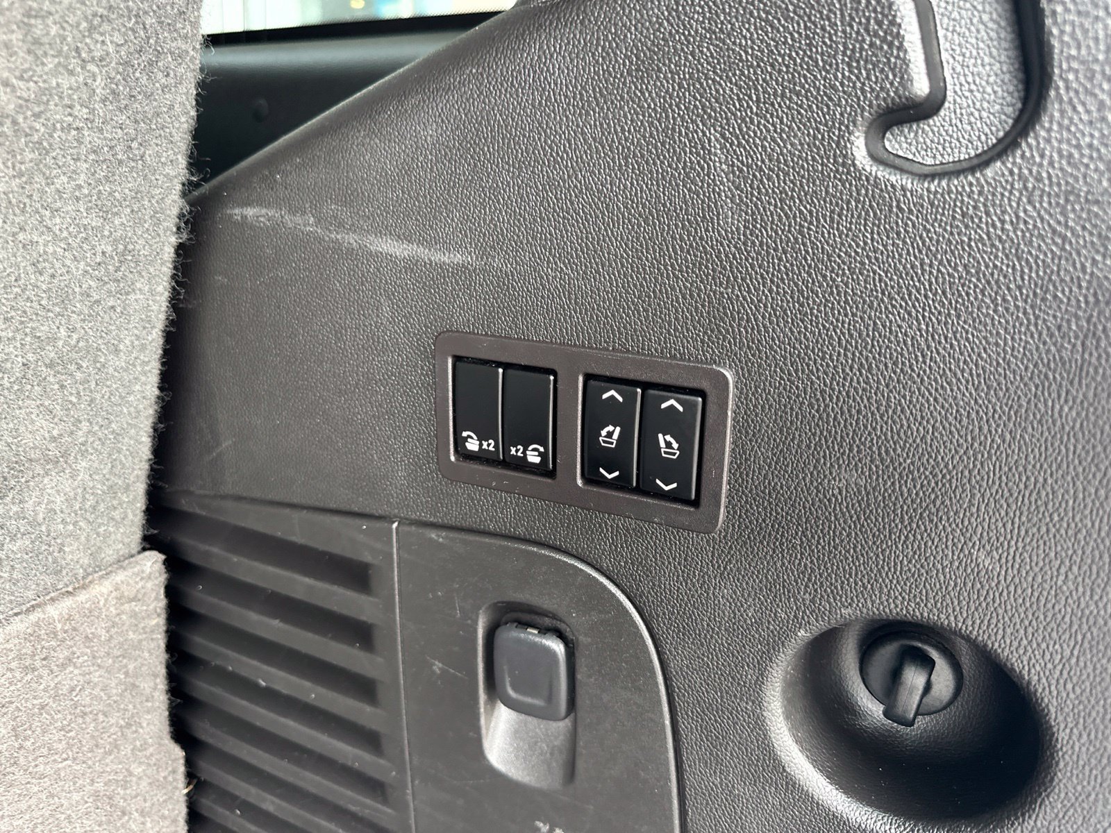 Used 2017 Chevrolet Tahoe LT AWD/4WD image 14