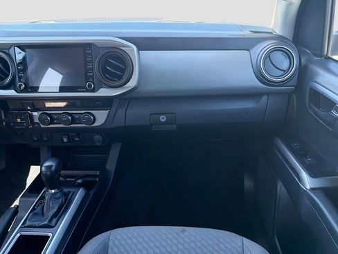 Used 2022 Toyota Tacoma SR5 image 17