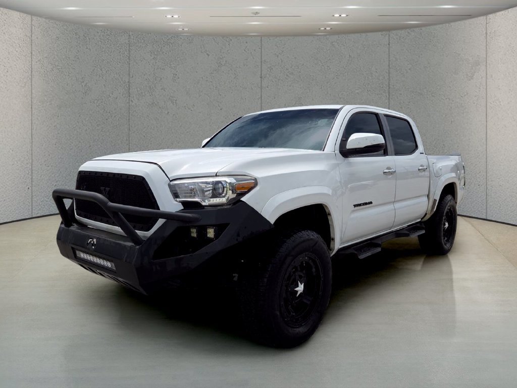 Used 2016 Toyota Tacoma Limited w/ Towing Package AWD/4WD image 11