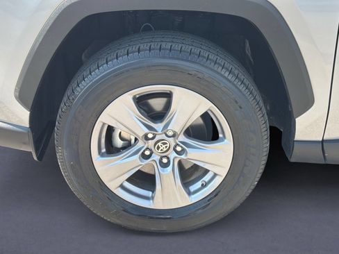 Used 2024 Toyota RAV4 LE AWD/4WD image 9