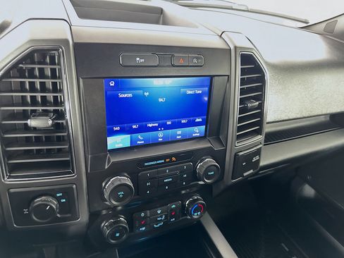 Used 2020 Ford F150 XLT w/ Equipment Group 302A Luxury image 19