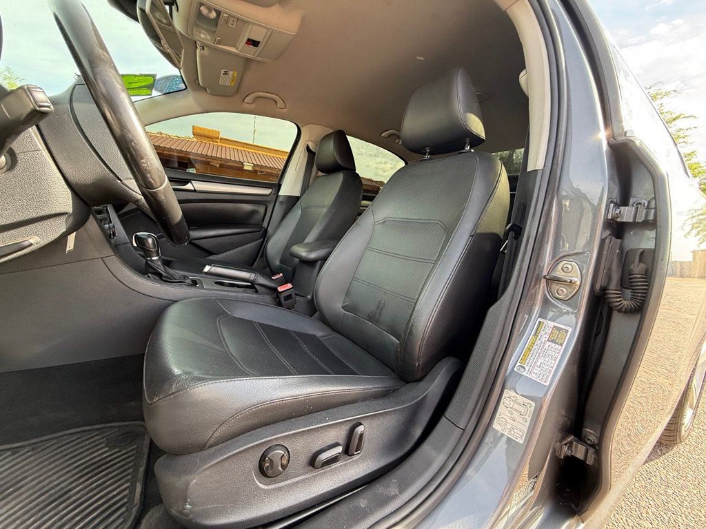 Used 2014 Volkswagen Passat 2.5 SE FWD image 10
