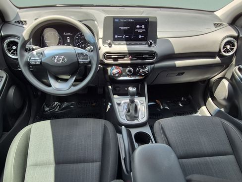 Certified 2022 Hyundai Kona SEL FWD image 10