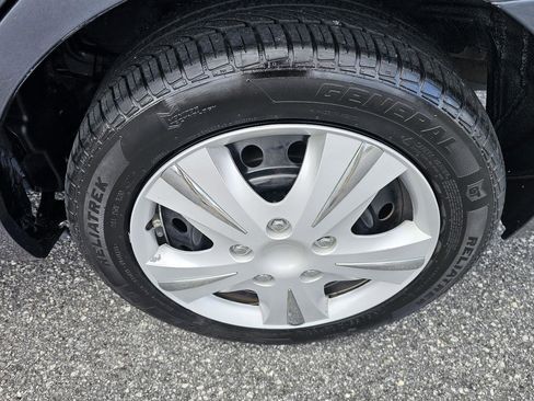 Used 2019 Toyota Corolla LE image 7