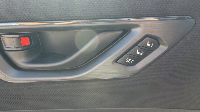 Used 2026 Subaru Outback Limited AWD/4WD image 14
